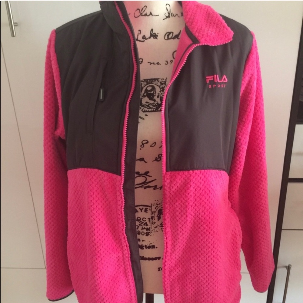 PINK FILA SPORT JACKET!! - Picture 6 of 7